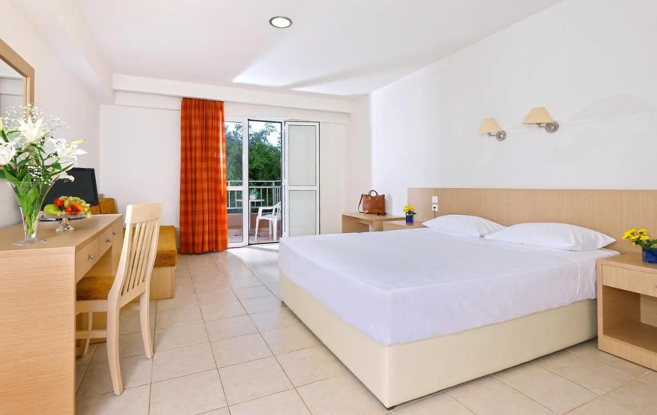 Cosman Hotel Kokkini Hani 2*,  Ελλάδα